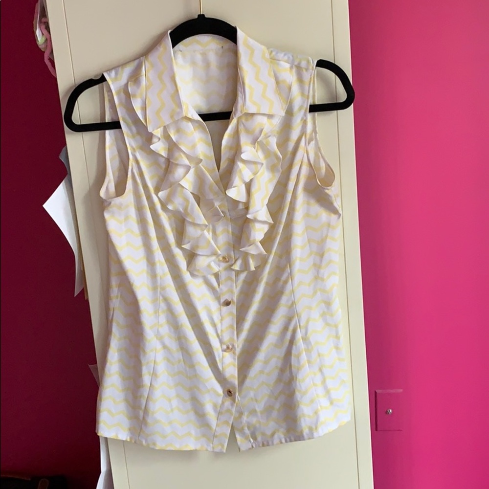 White and yellow zig-zag tank top